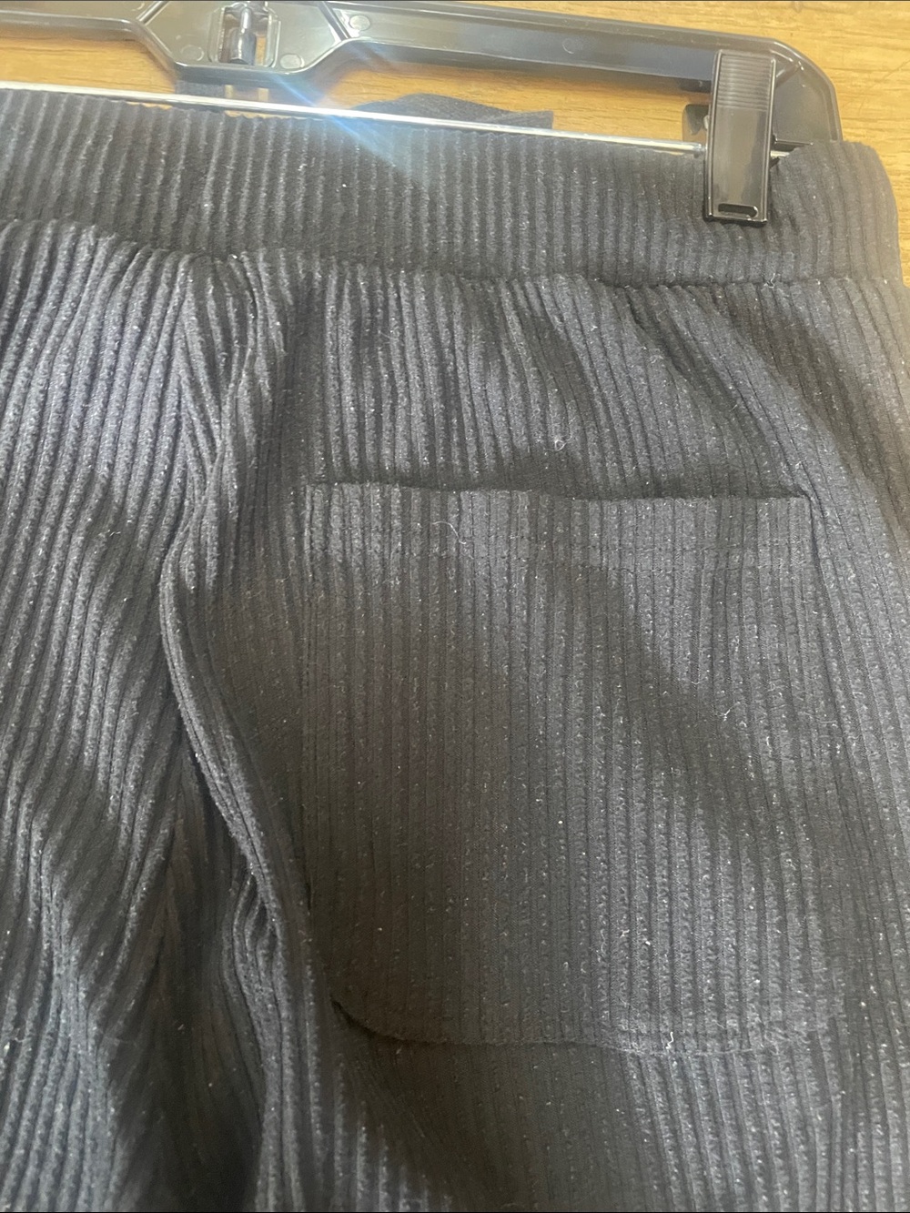 ALO Yoga Black Ribbed Jogger Sweatpants - Picture 6 of 6